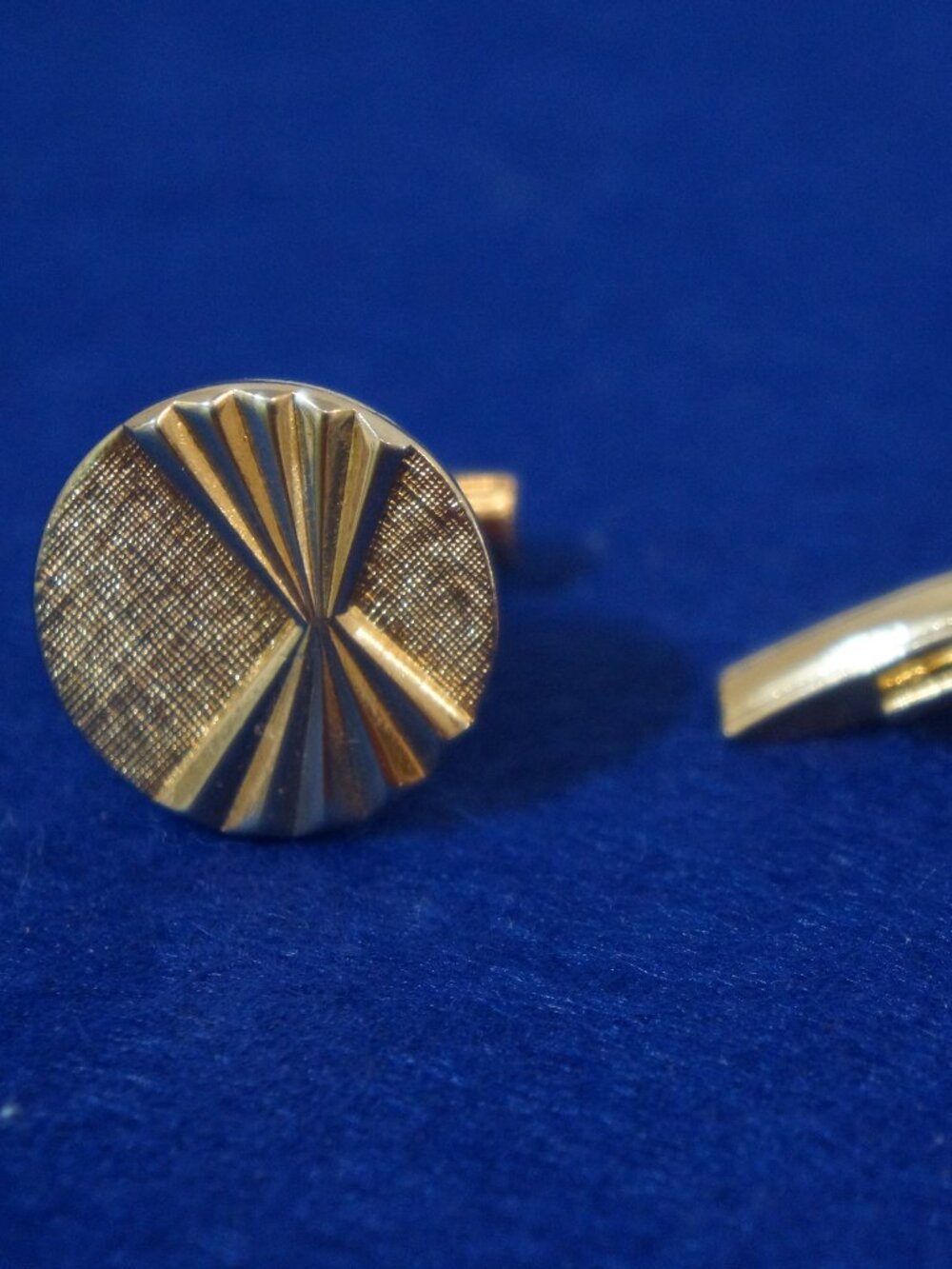 Vintage Gold Tone Round Sunburst Cufflinks Mid Century Modern MCM Geometric
